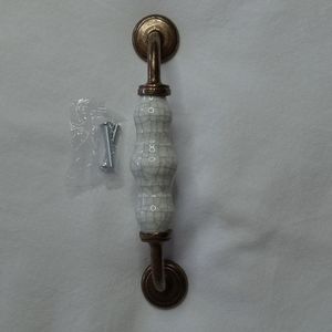 Set of 3 drawer or cabinet pulls